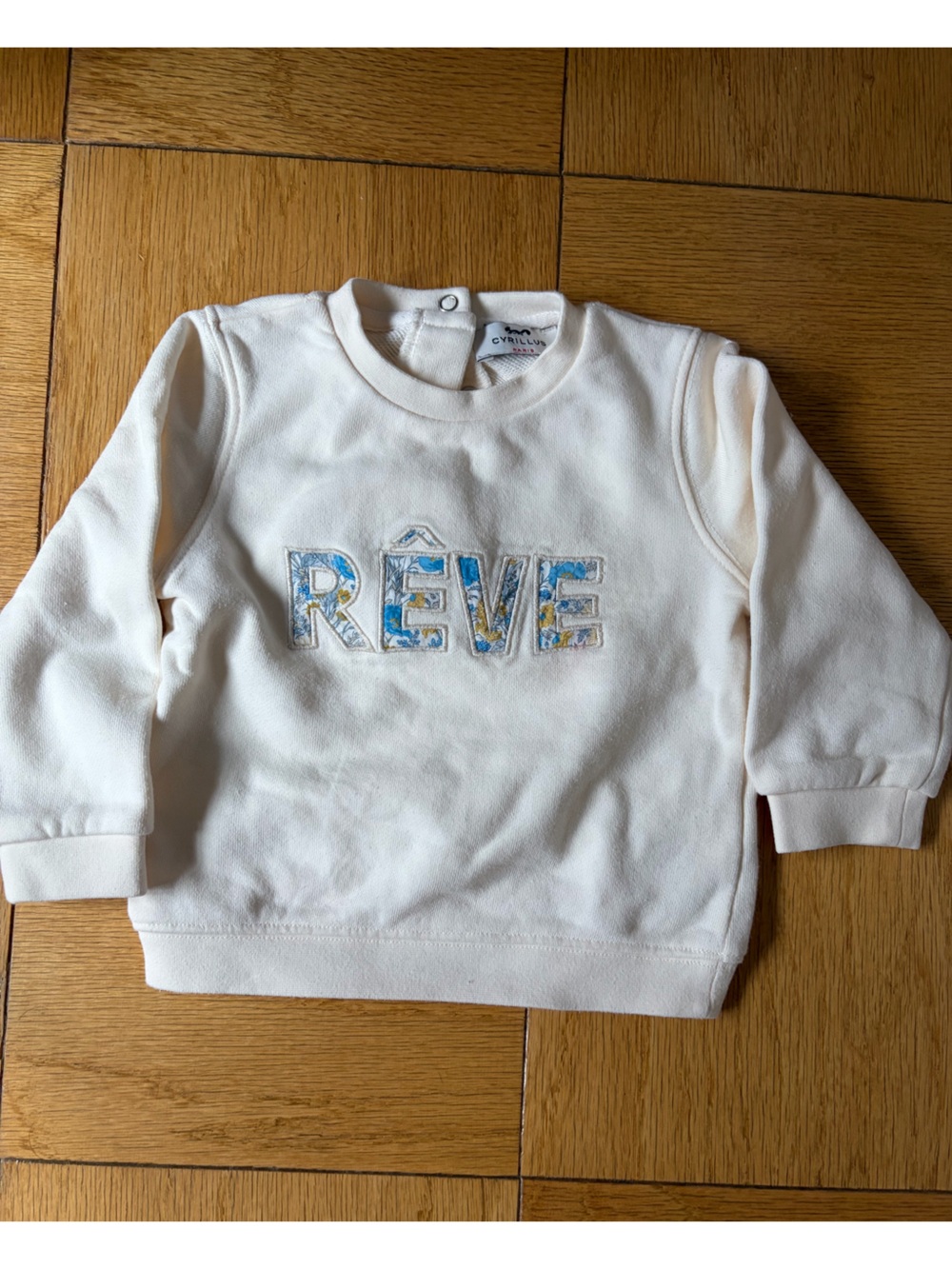 Cyrillus Cream Sweatshirt with Colorful 'REVE' Appliqué